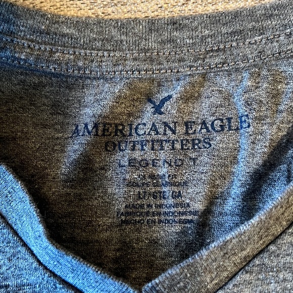 Men’s American Eagle Legend V-Neck - Picture 2 of 2